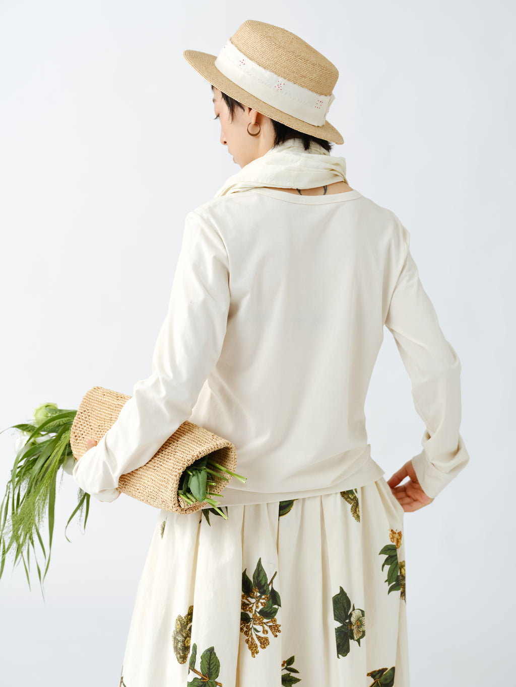 Uネック長袖Tシャツ