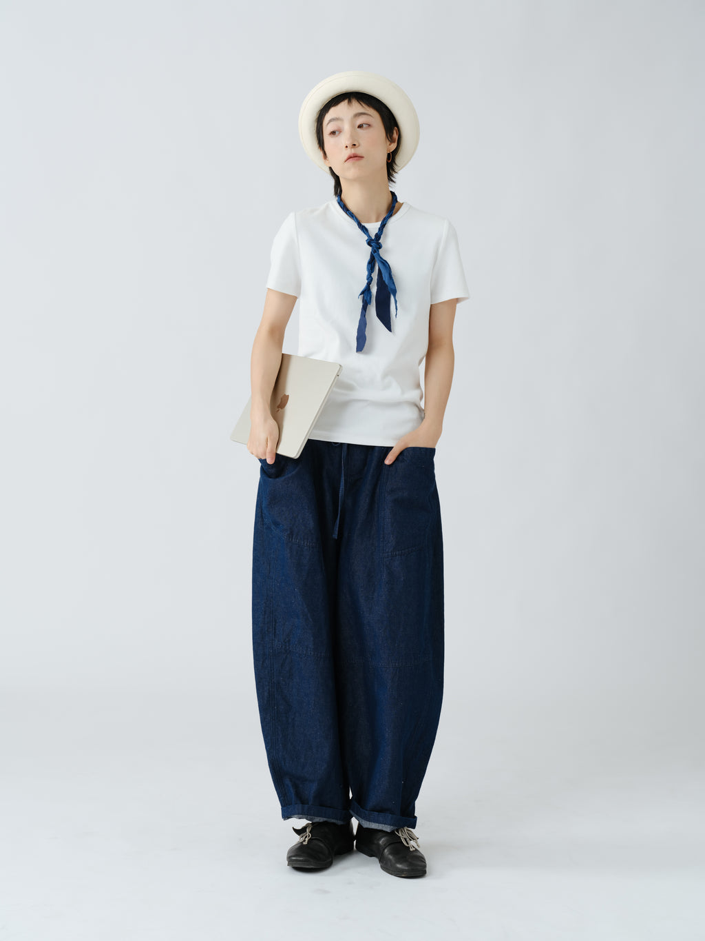 細身半袖Tシャツ