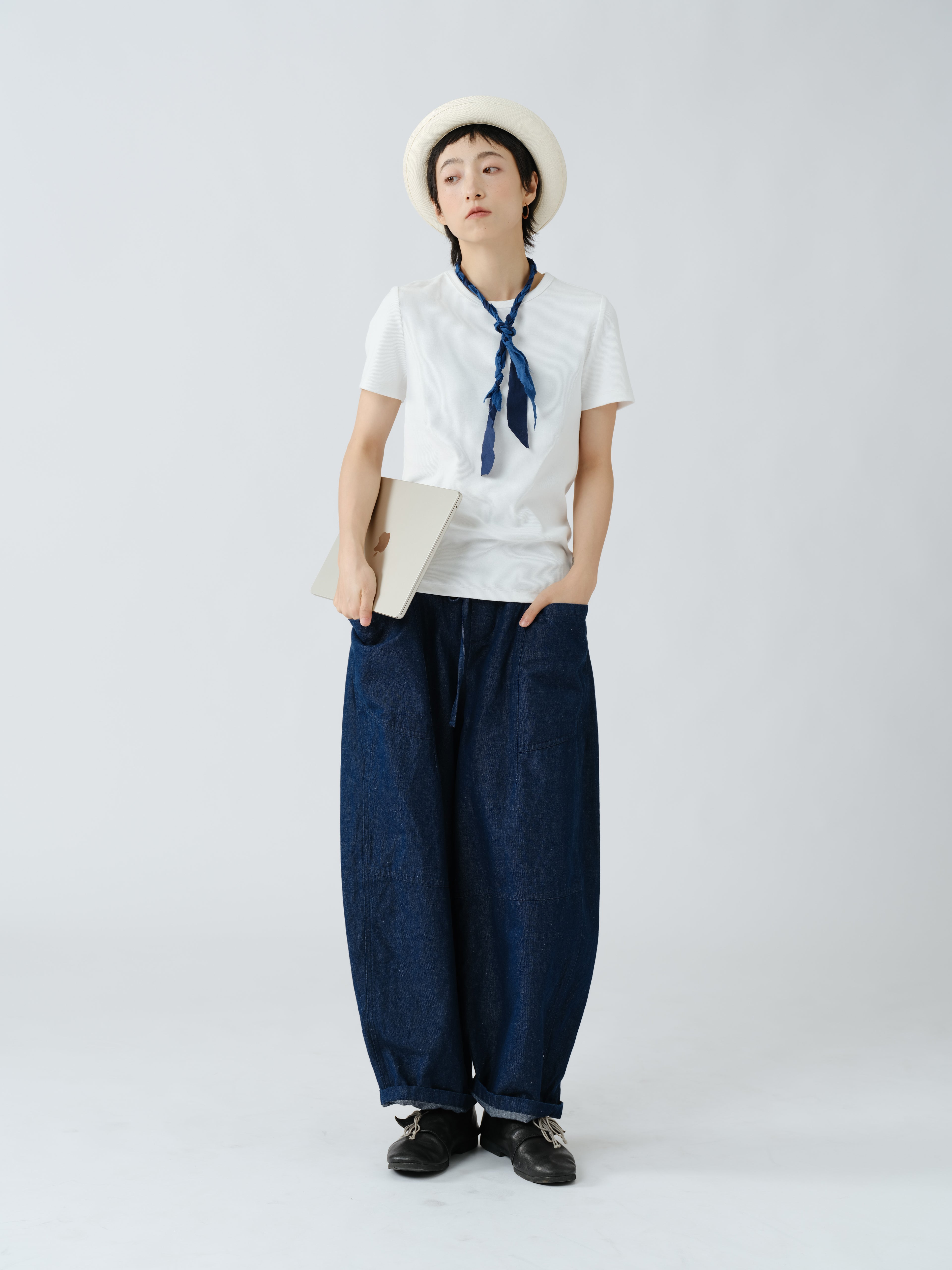 細身半袖Tシャツ