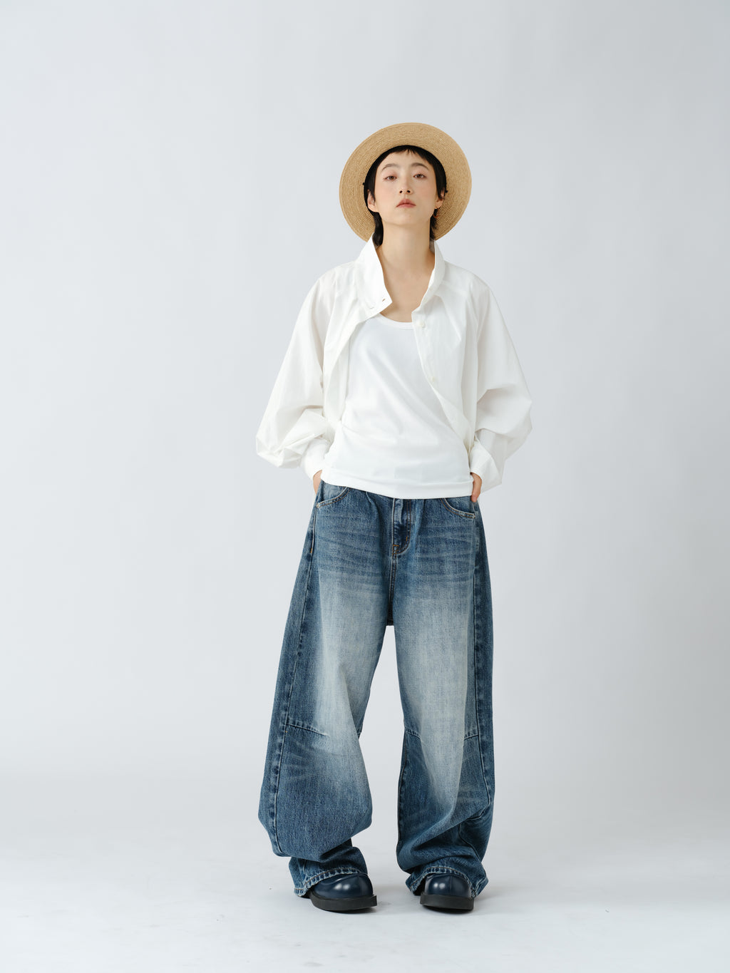 立体裁断デニムパンツ