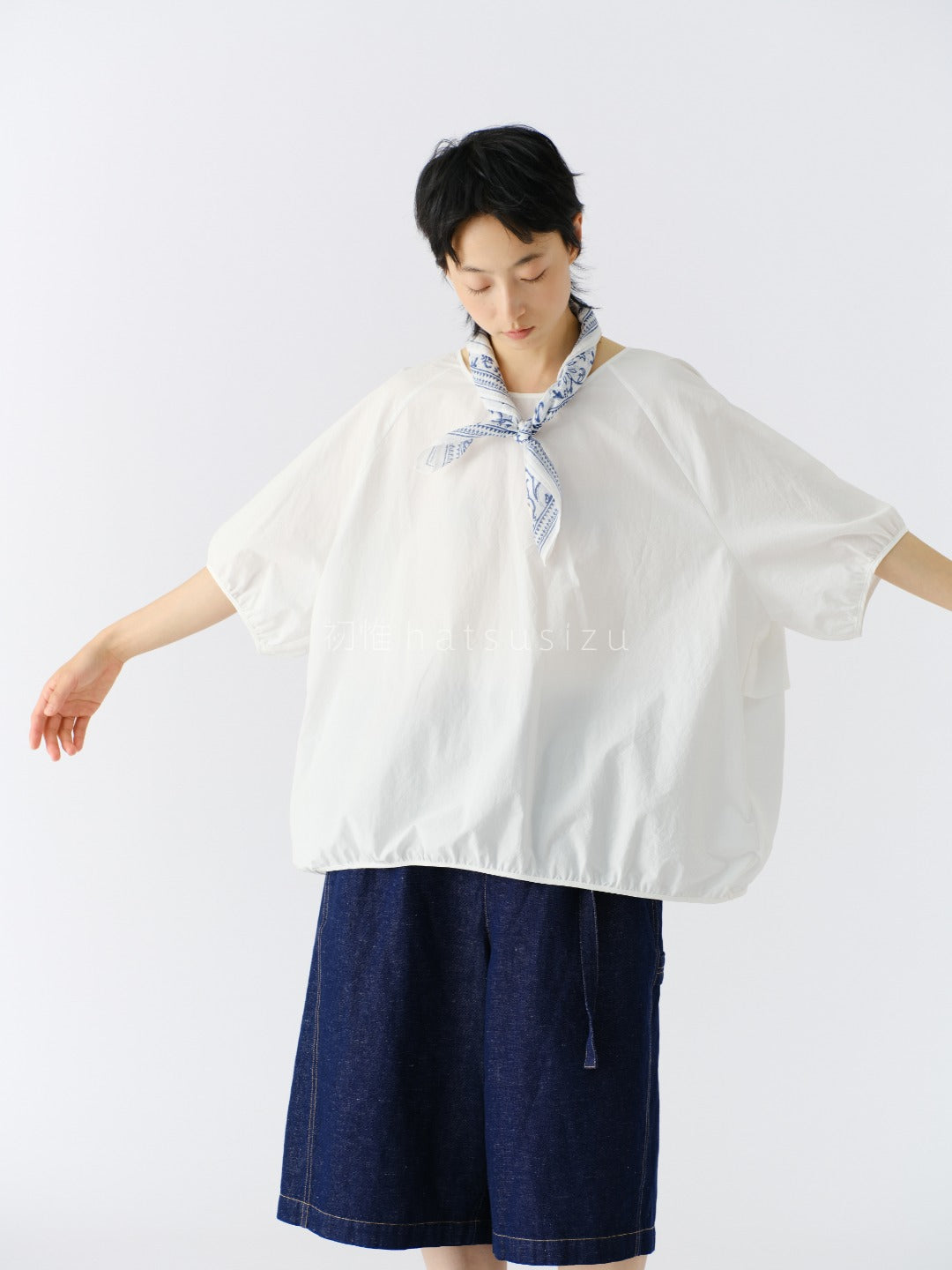Uネック コットン半袖トップス