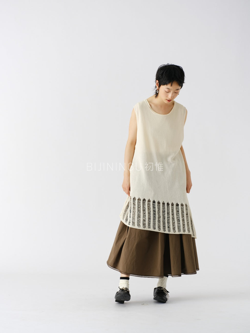 裾透かし編み 和紙ブレンドニットベスト
