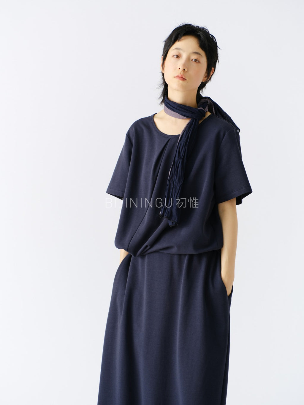 バックリボン デザインTシャツ