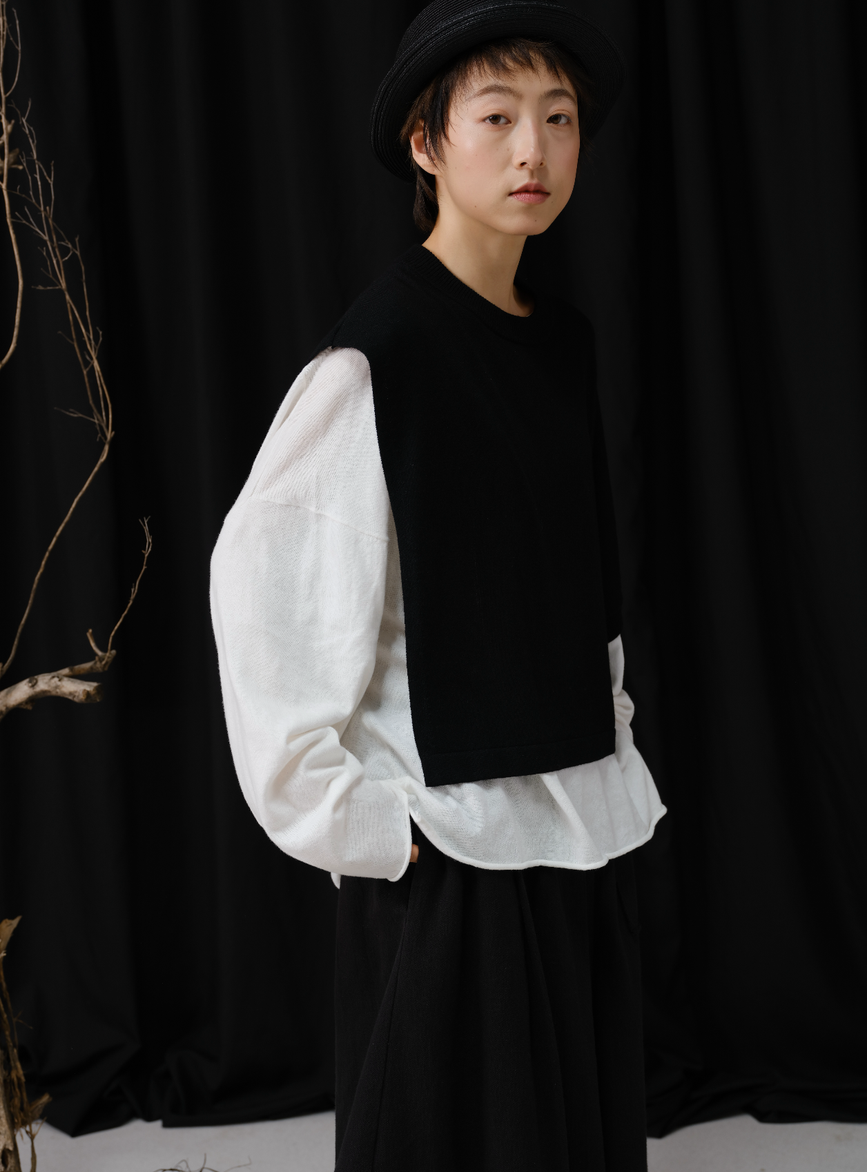 前衛デザインニットベスト