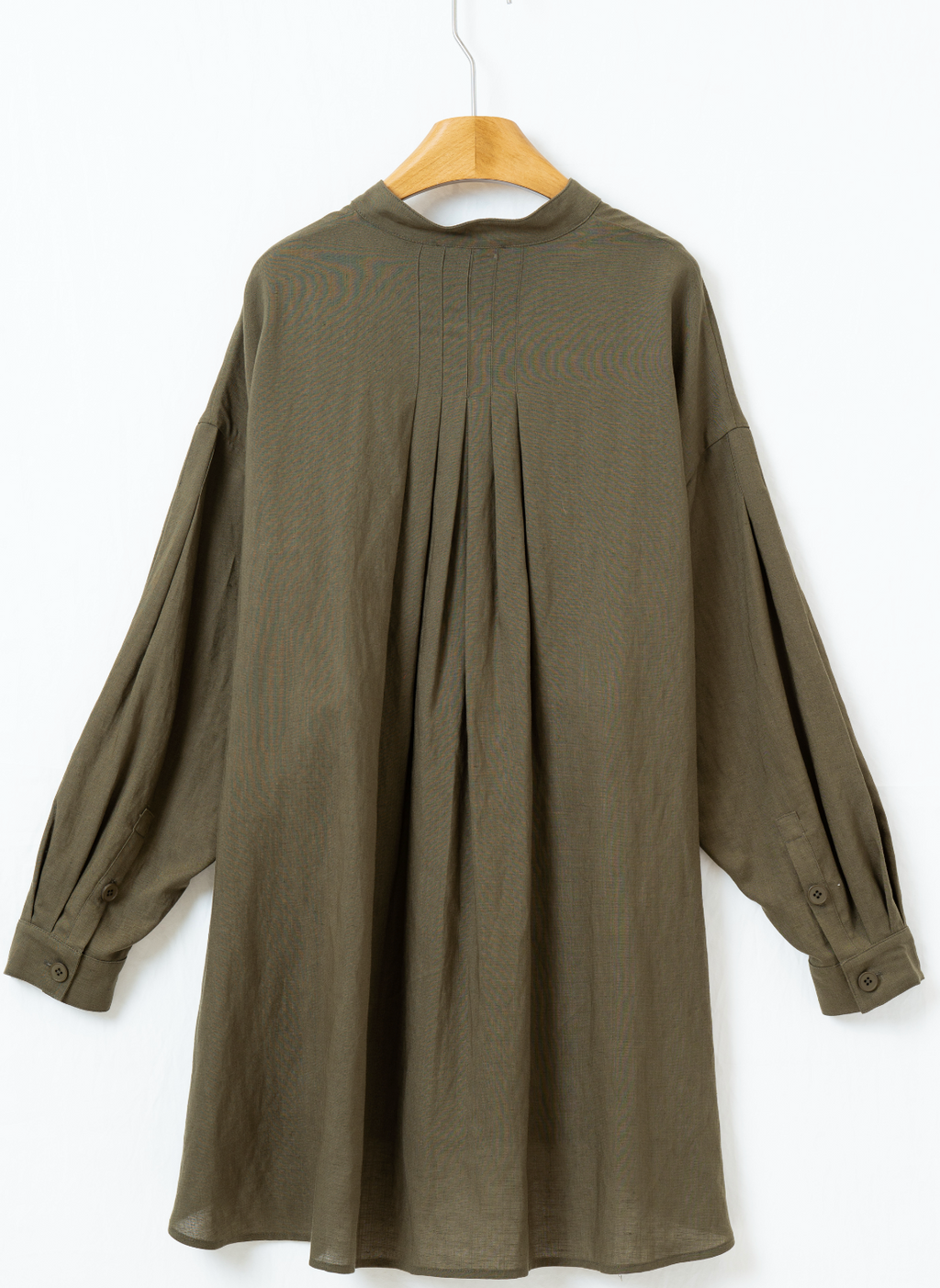 アート風スタンドカラー紐付きシャツ