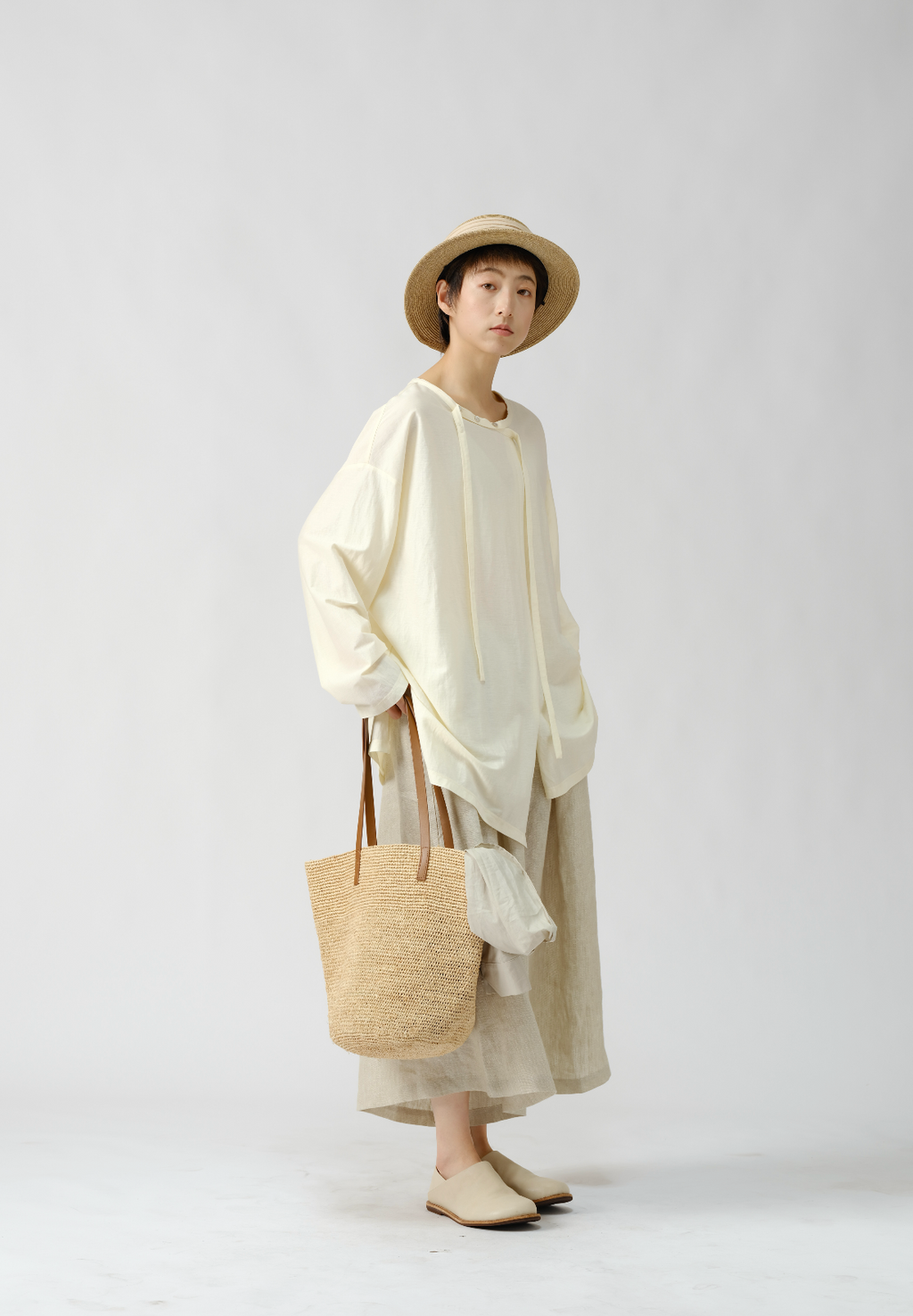 アシンメトリードレープ長袖Tシャツ