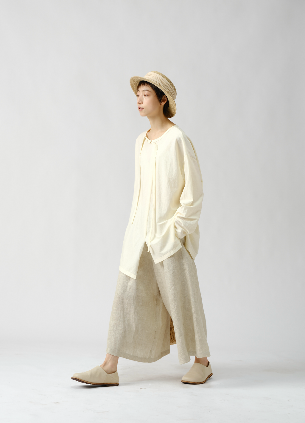 アシンメトリードレープ長袖Tシャツ