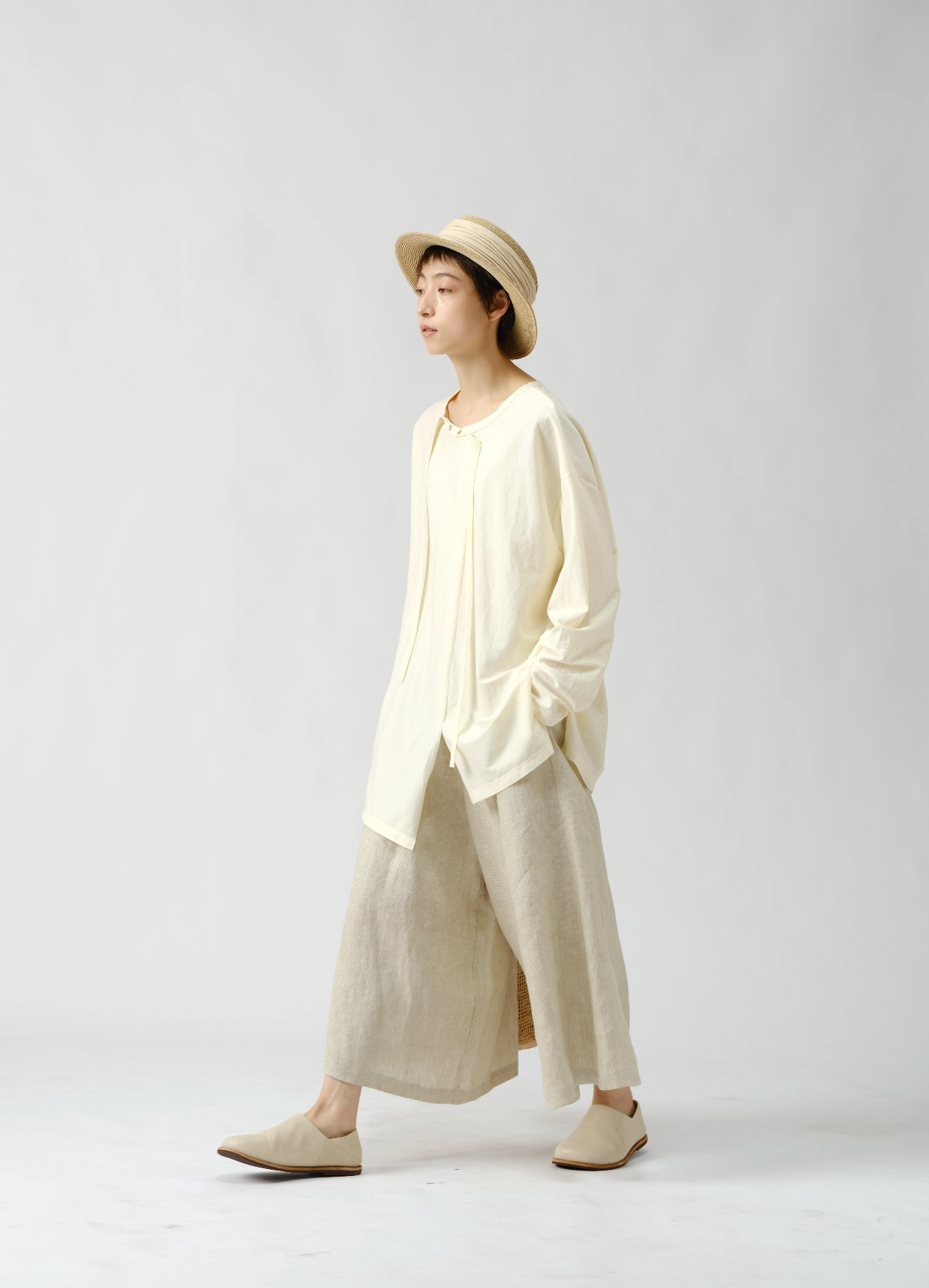 アシンメトリードレープ長袖Tシャツ