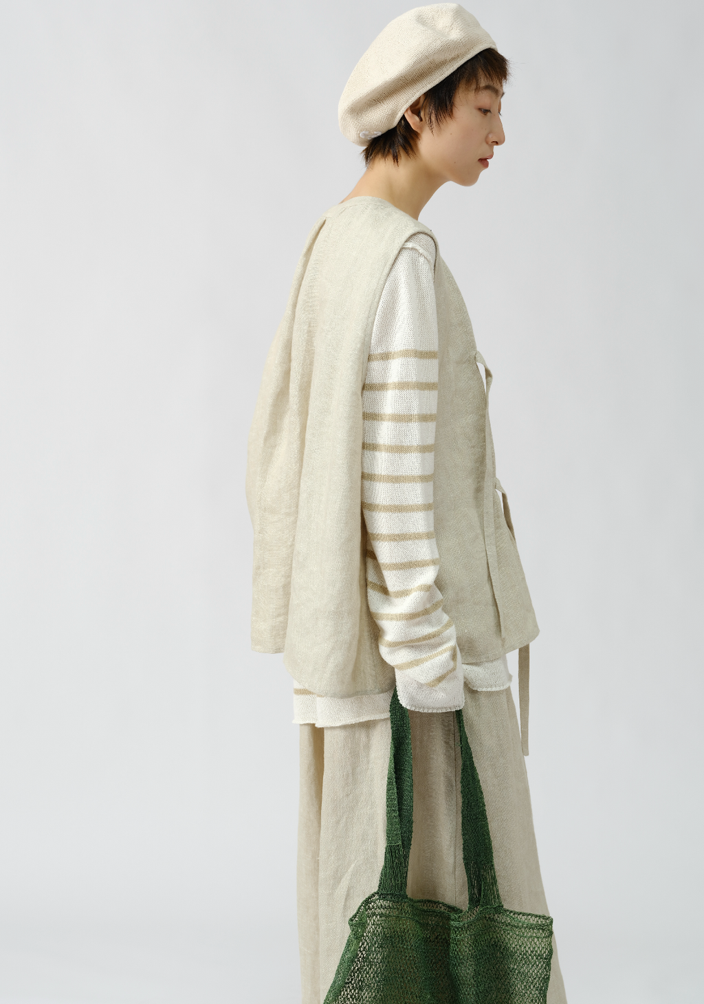 ドレープ付き綿麻ベスト