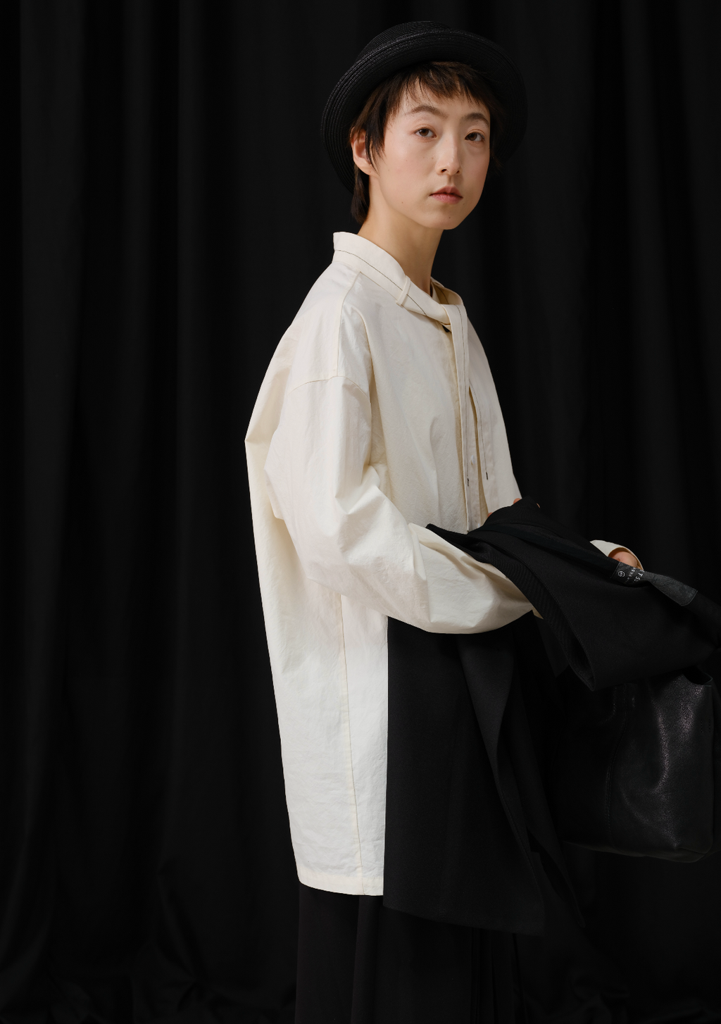 ネックリボン長袖シャツ