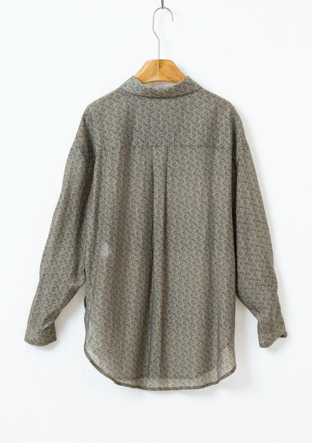 プリント長袖シャツ