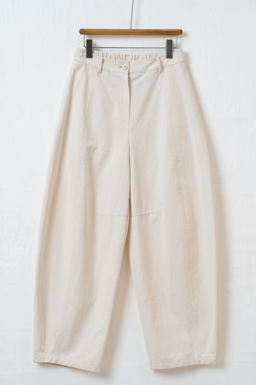 ルーズシルエットサーベルパンツ