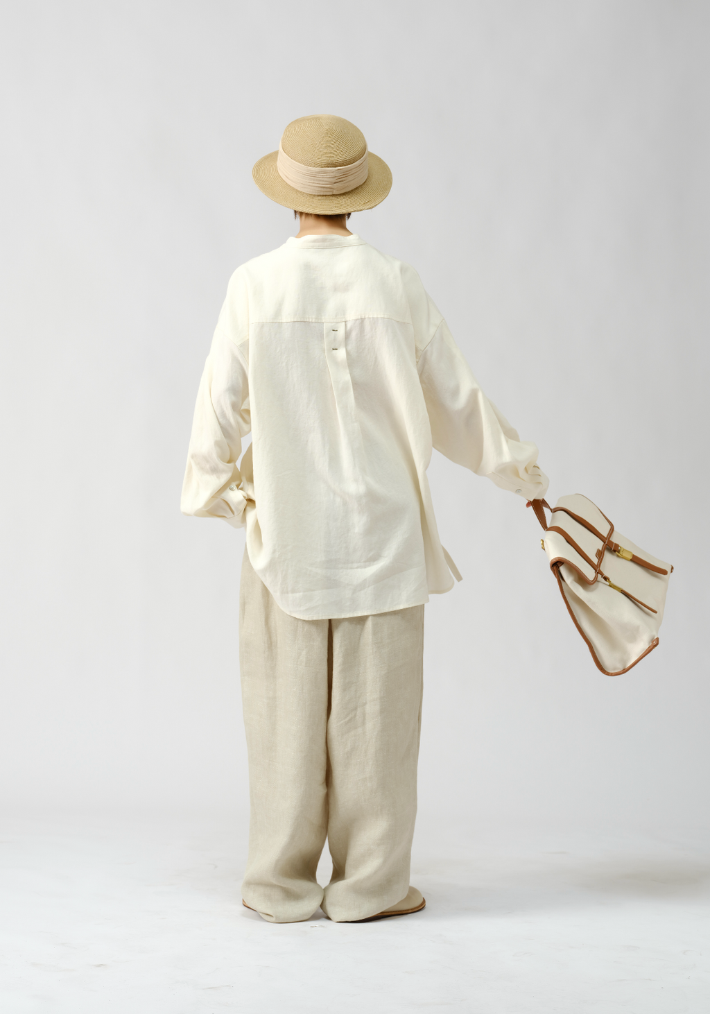 紐付き比翼仕立て長袖シャツ