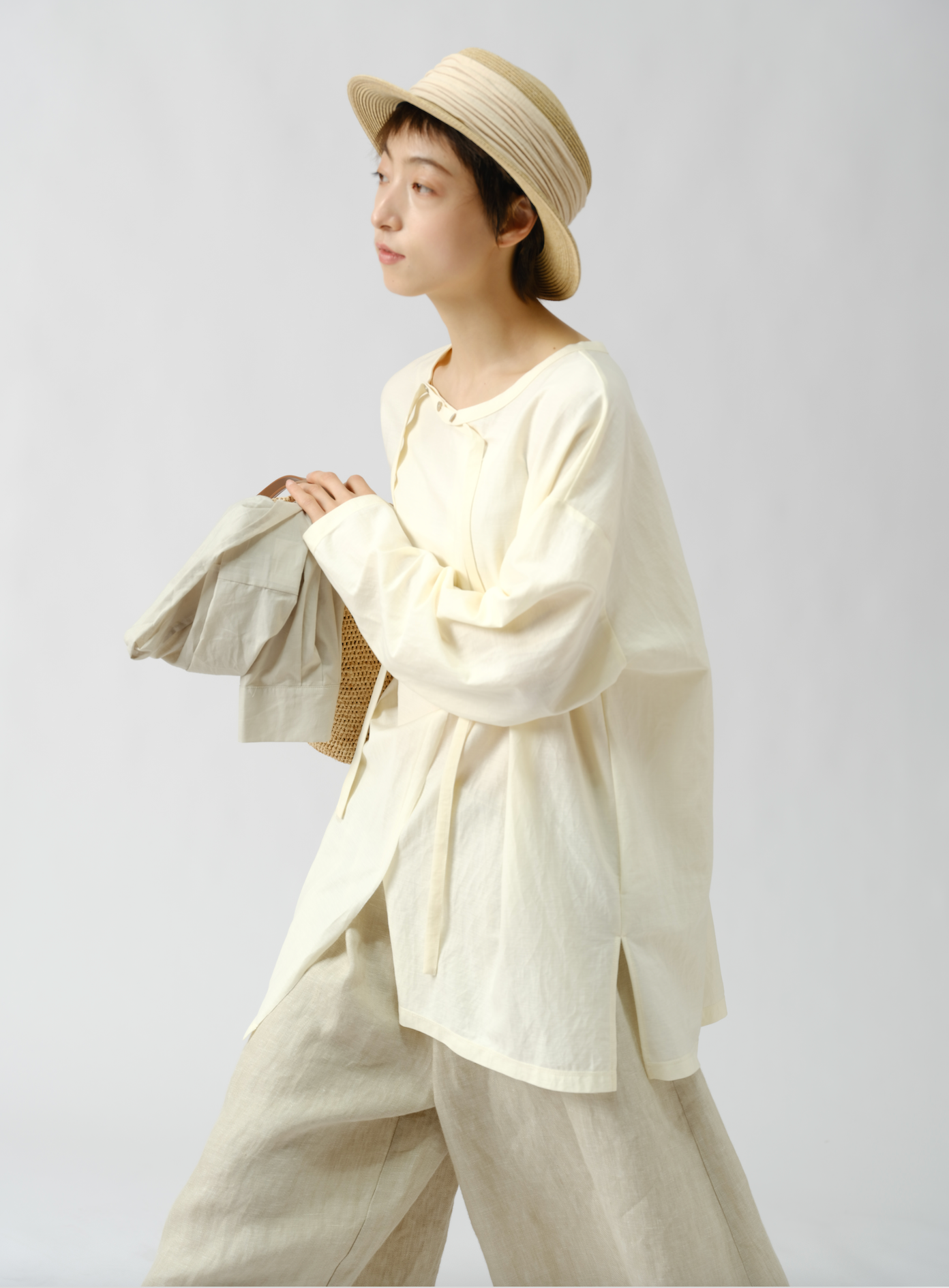 アシンメトリードレープ長袖Tシャツ