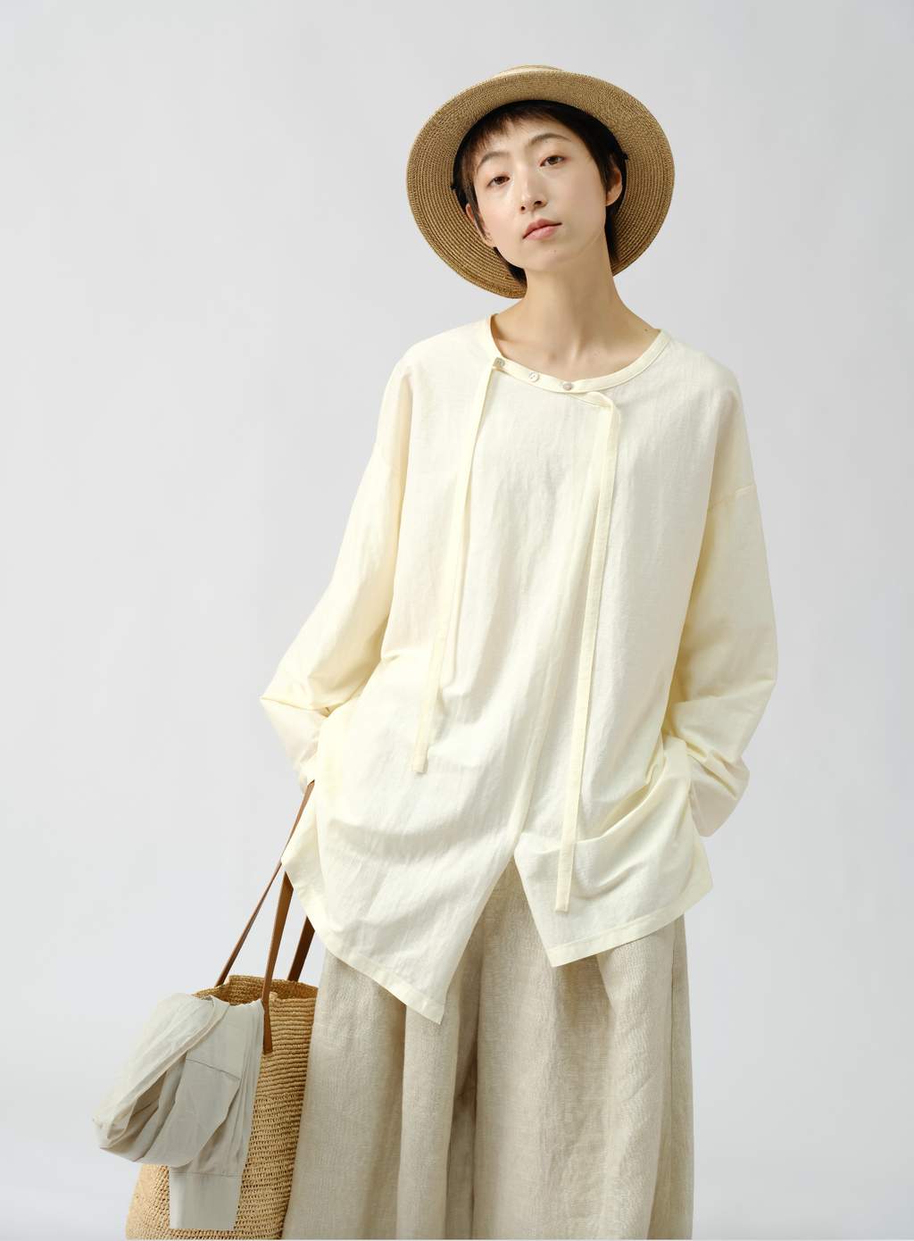 アシンメトリードレープ長袖Tシャツ