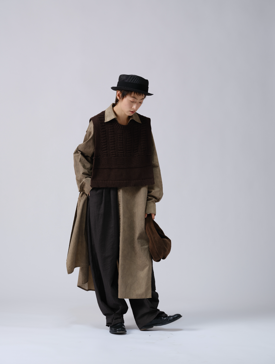 ミニマルストレートワイドパンツ
