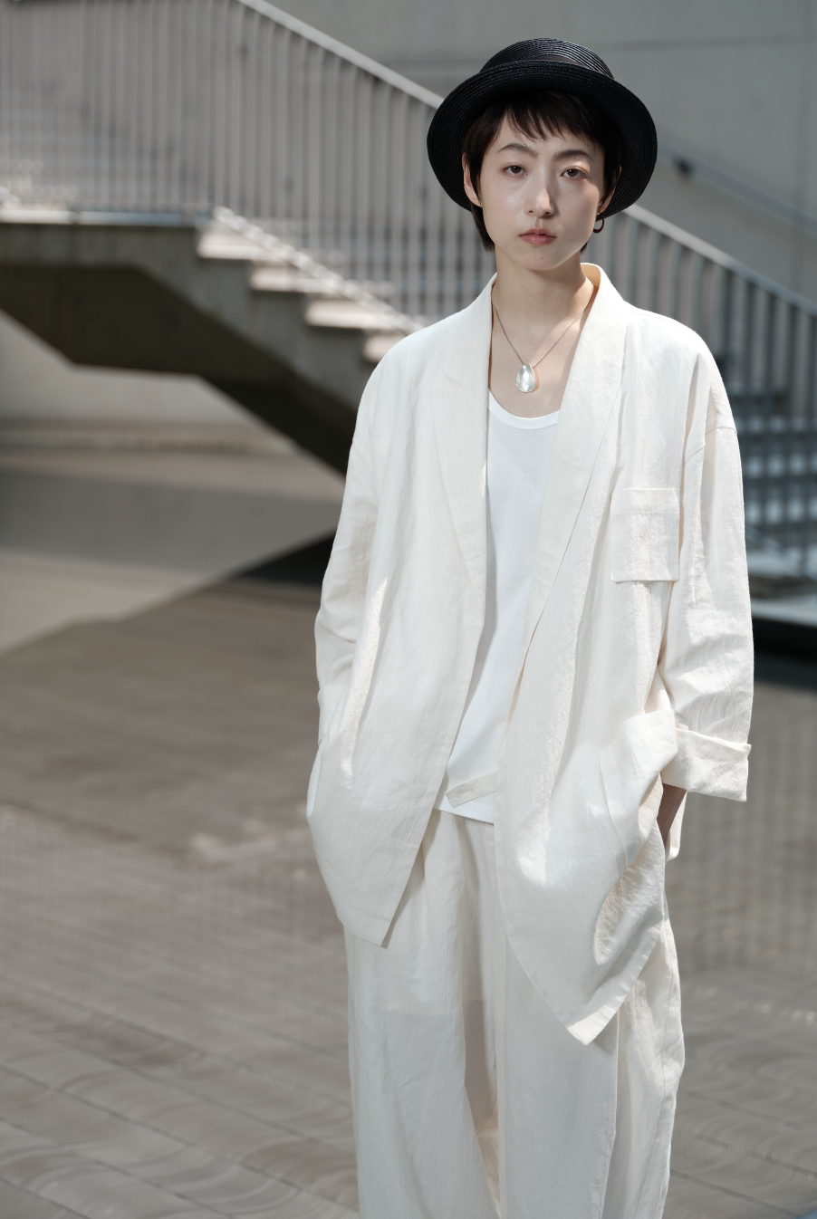 アシンメトリー紐付きジャケット