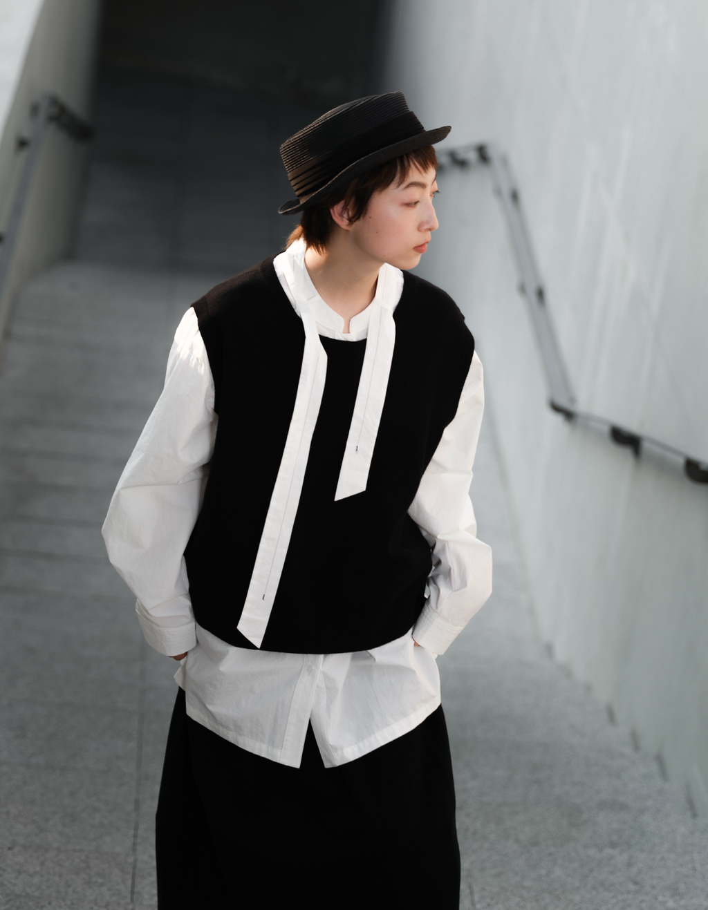 ネックリボン長袖シャツ