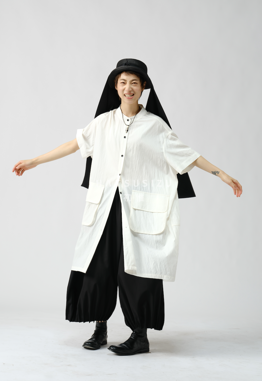 ミドル丈シャツ