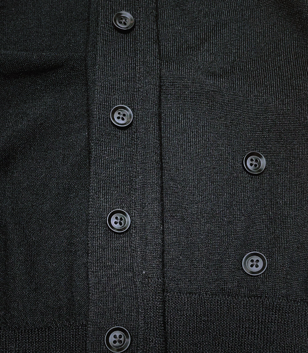 Vネックニットカーディガン