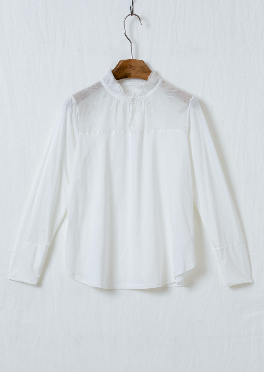 プルオーバーブラウス