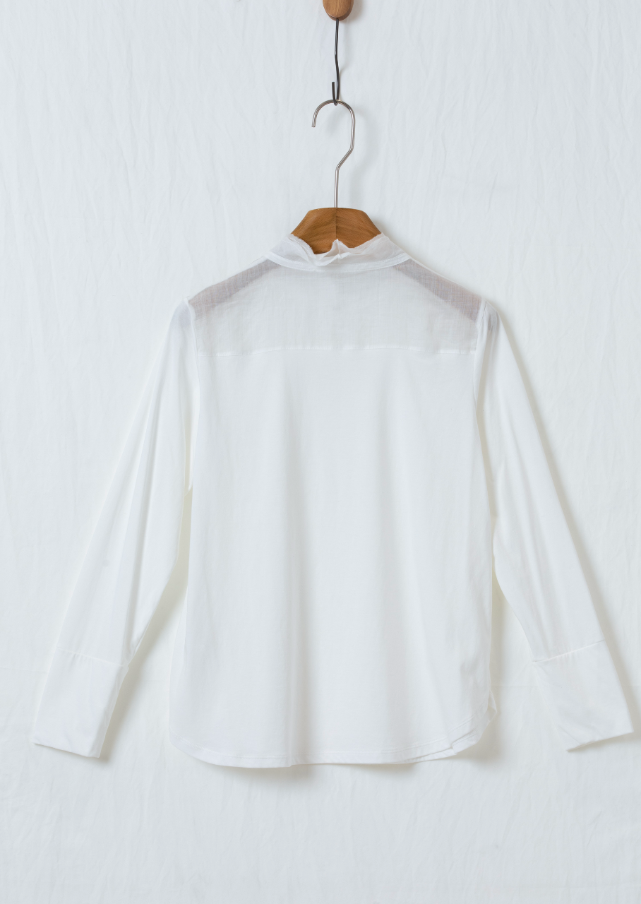 プルオーバーブラウス