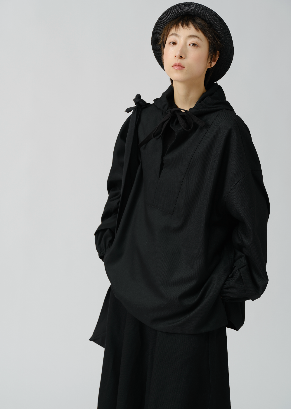 ミニマルオーストラリアウールフーディー