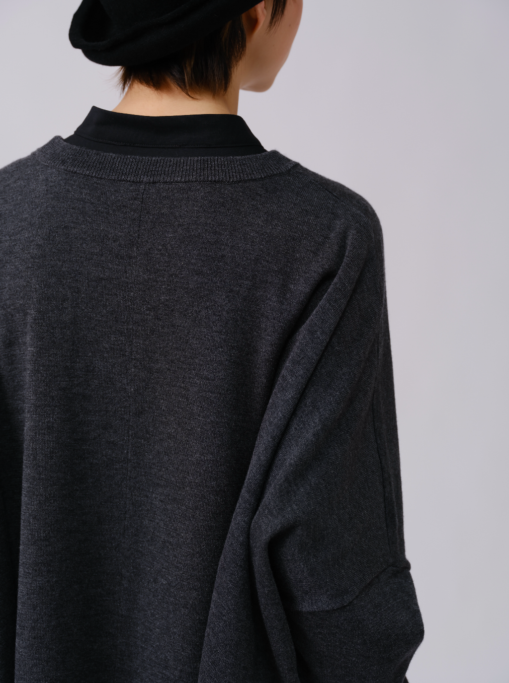 ミニマルオーストラリアウールプルオーバー