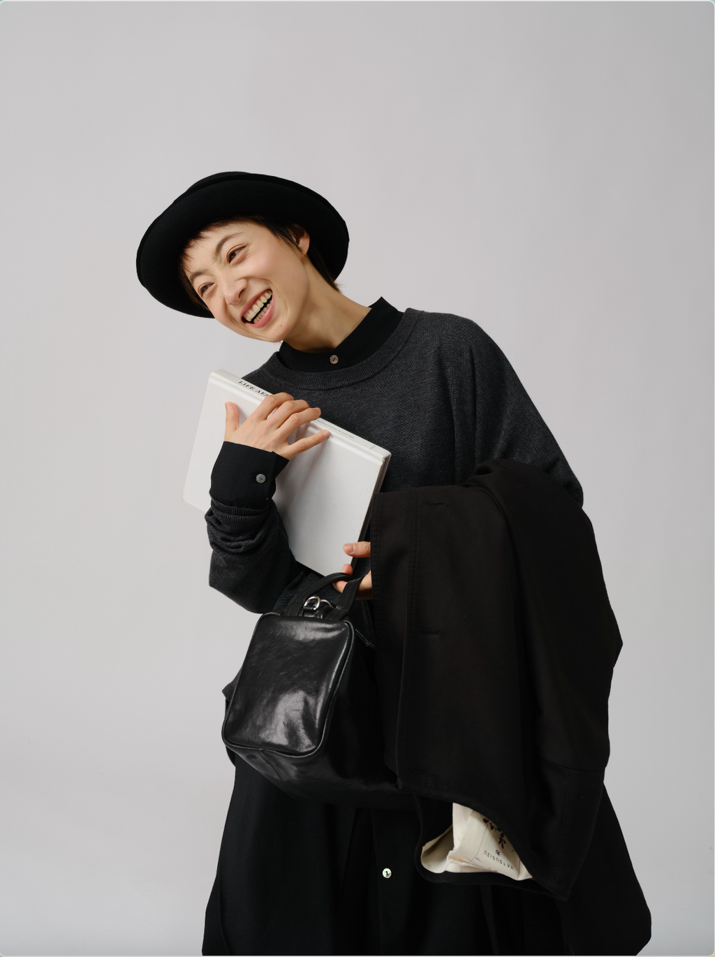 ミニマルオーストラリアウールプルオーバー