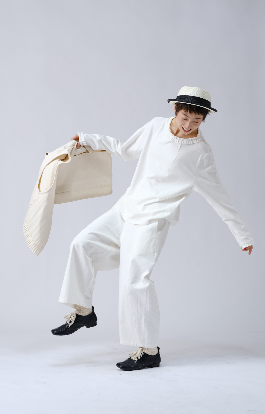 パネルラインストレートパンツ