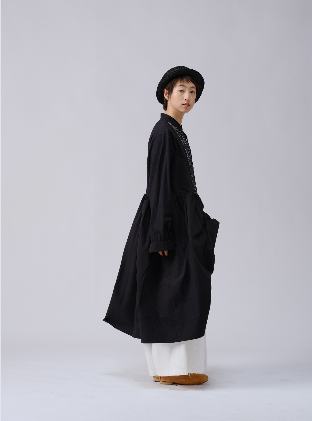 ルーズシルエット刺繍ワンピース