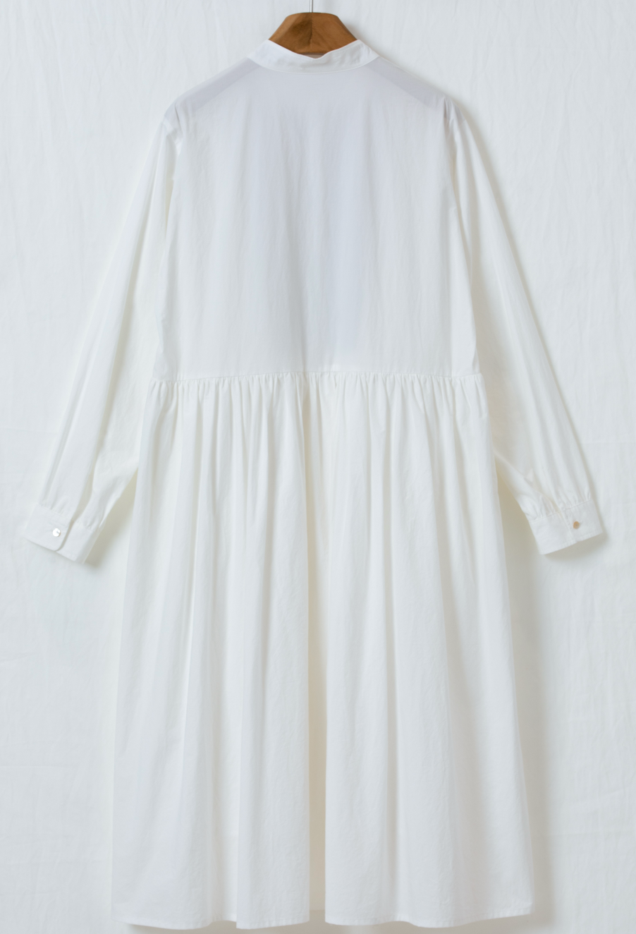 ルーズシルエット刺繍ワンピース