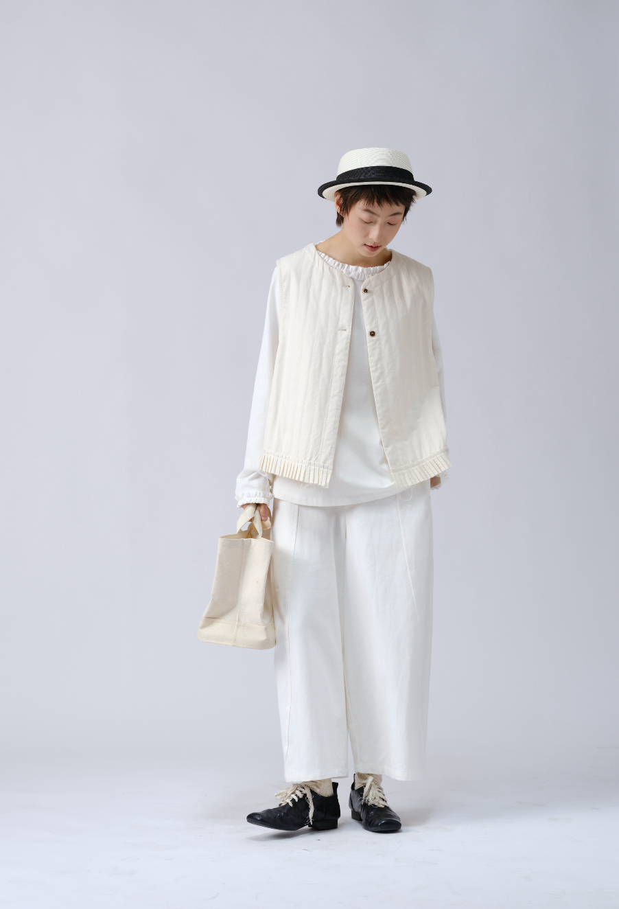 裾プリーツ切替クルーネックベスト