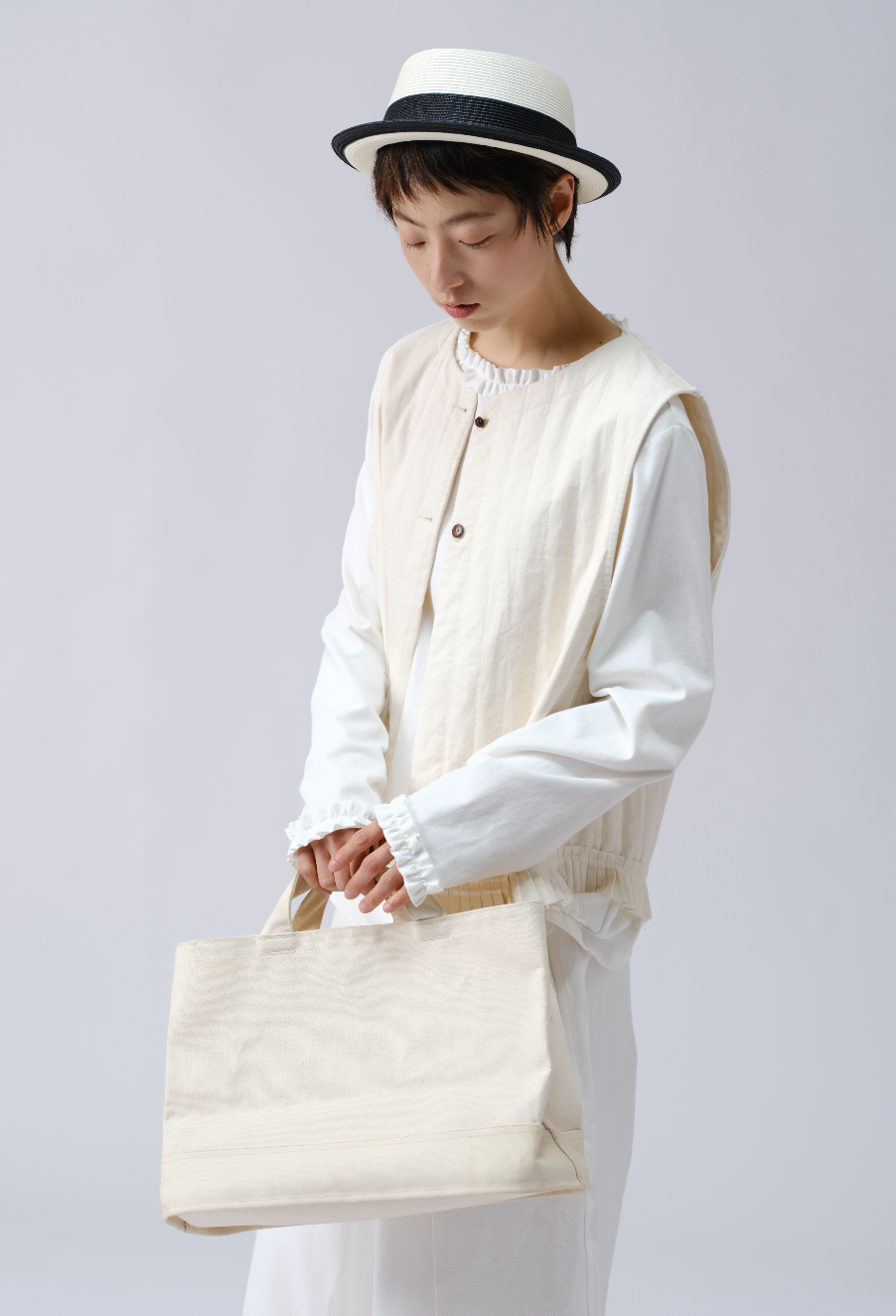 裾プリーツ切替クルーネックベスト