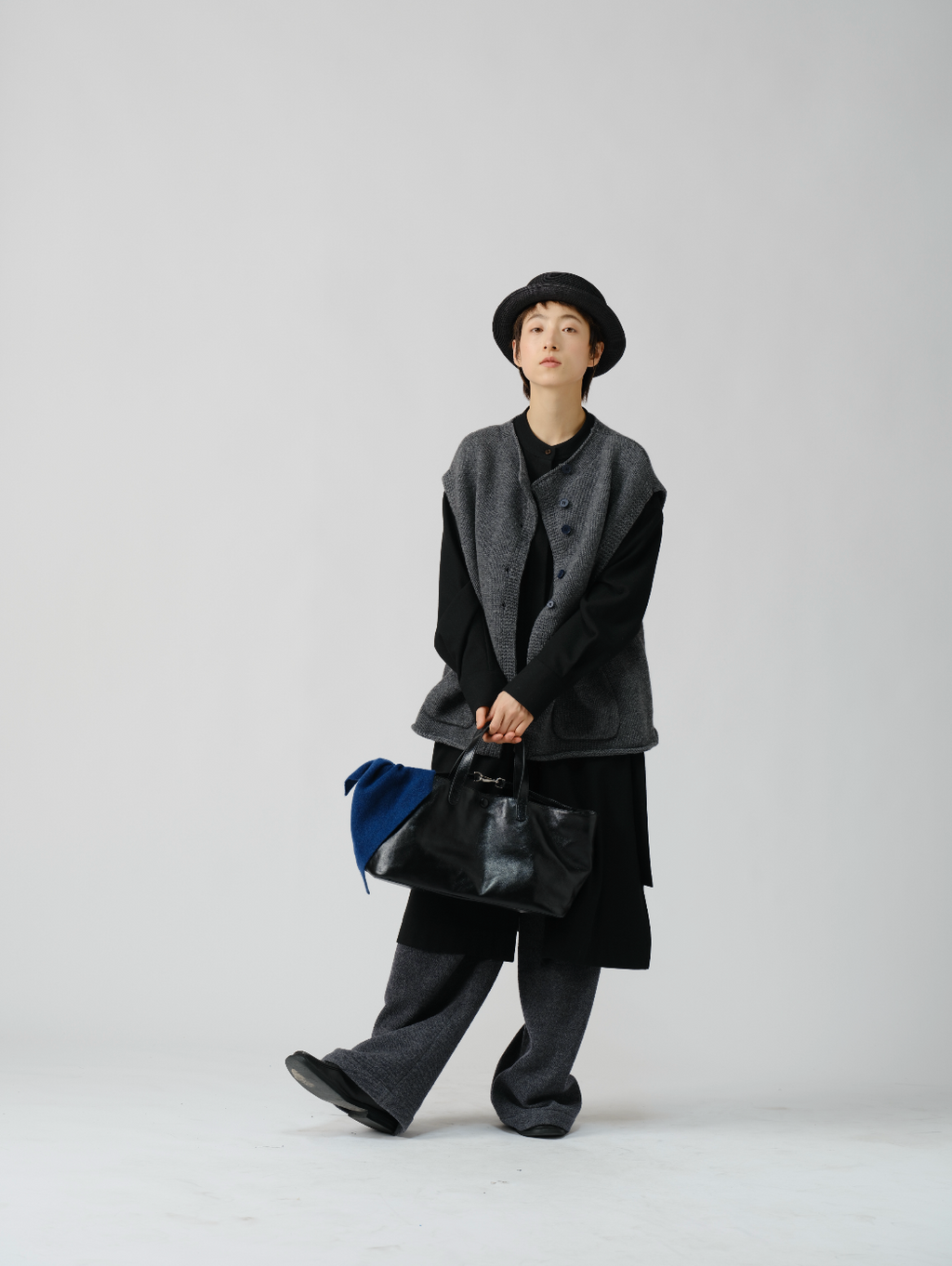 アシンメトリーロールドニットベスト