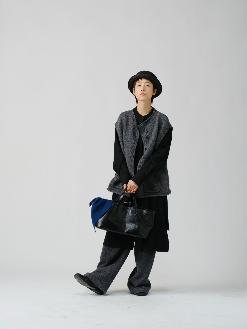 アシンメトリーロールドニットベスト