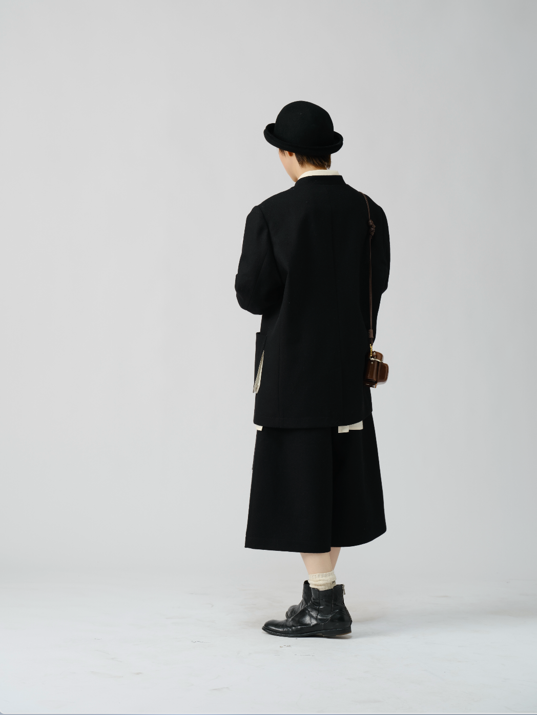 ウールカジュアルクロップドパンツ