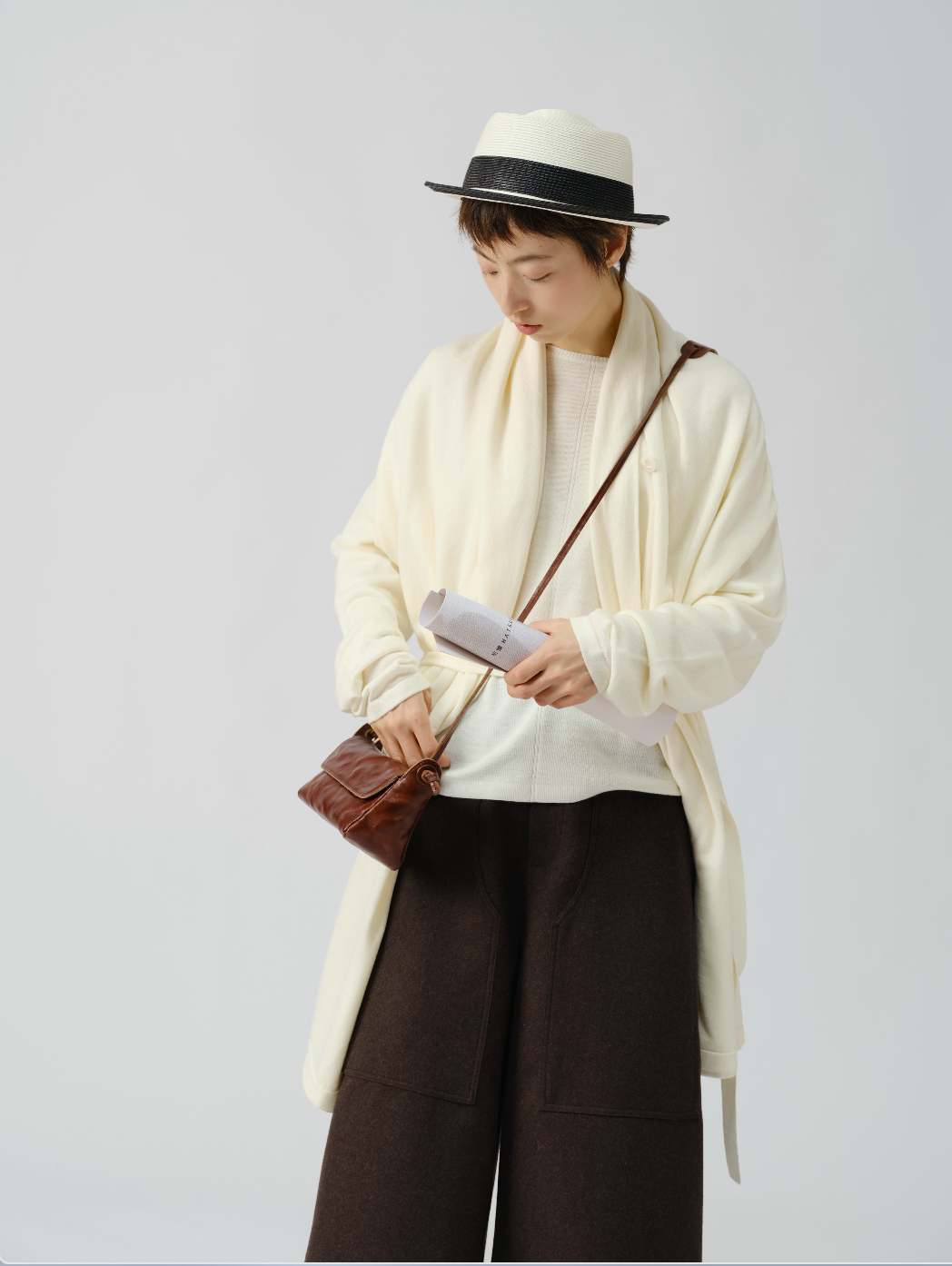 ウールカジュアルクロップドパンツ
