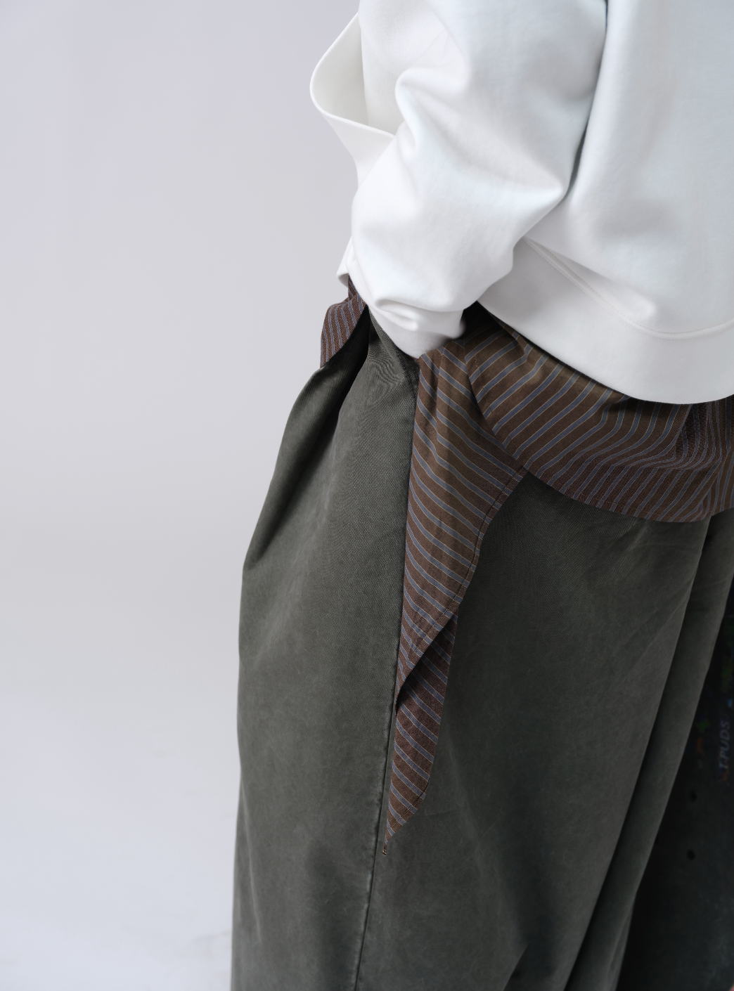 配色ドローストリングプルオーバー