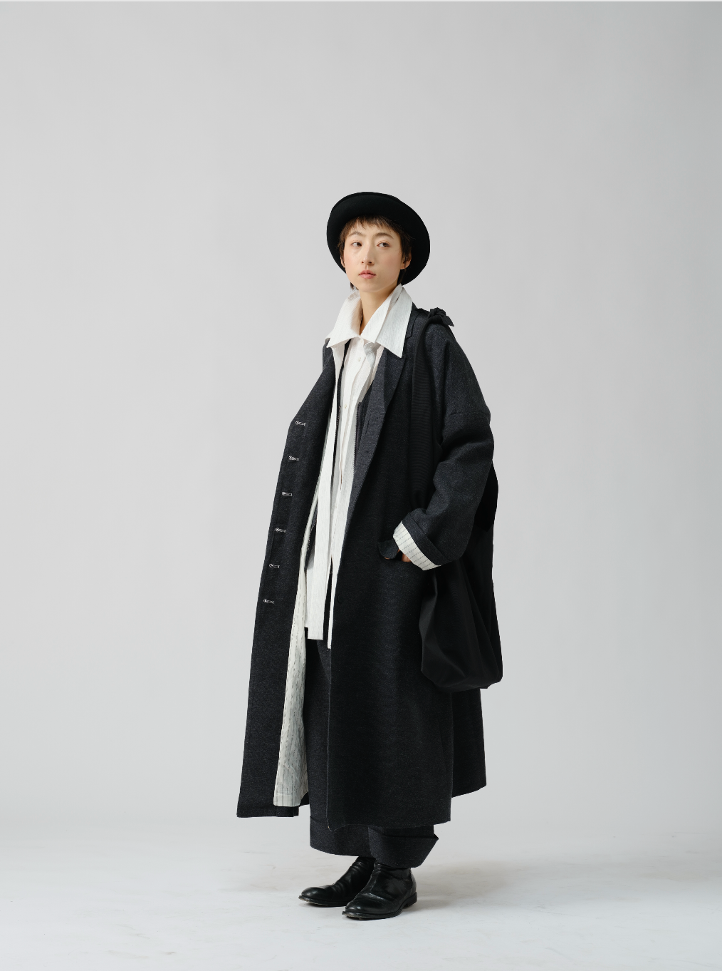 アートショルダーバッグ