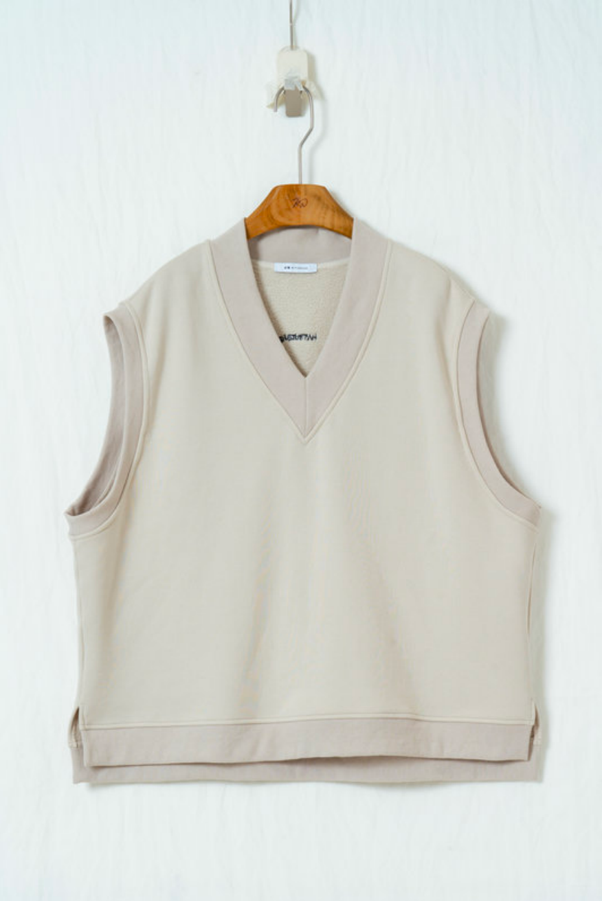 Vネックプルオーバーベスト