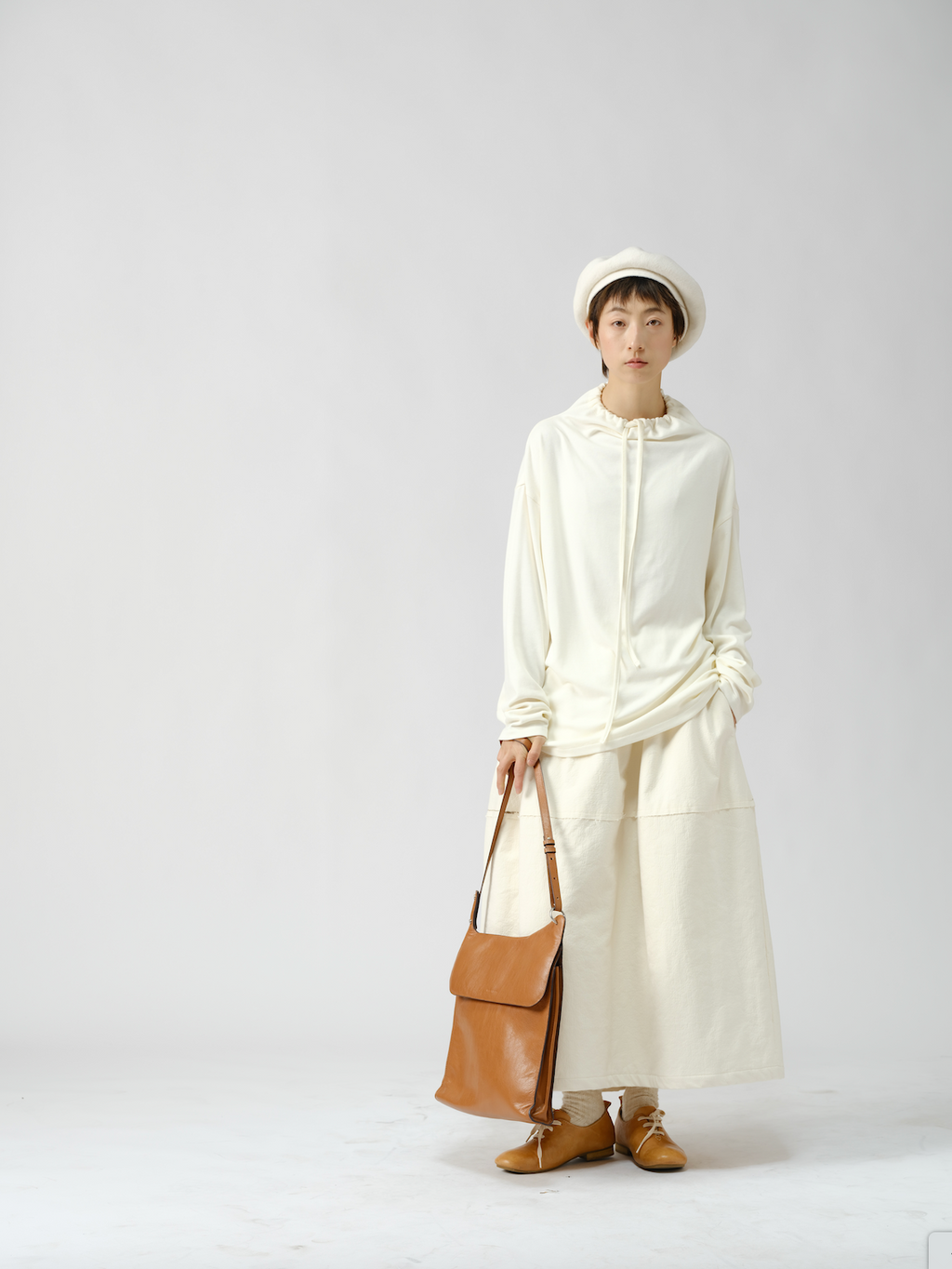 ハイネックリボン長袖Tシャツ