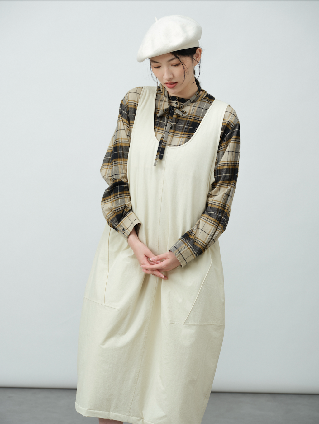 ノースリーブコクーンワンピース