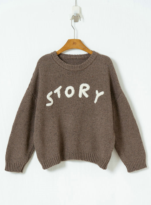 クルーネック刺繍ニット