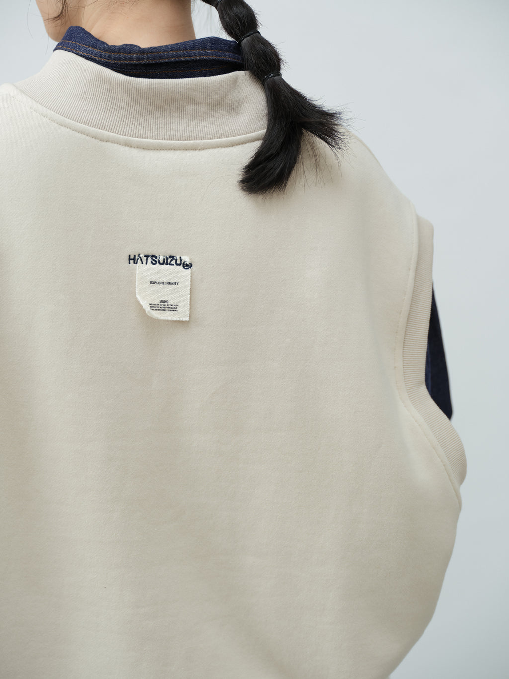 Vネックプルオーバーベスト