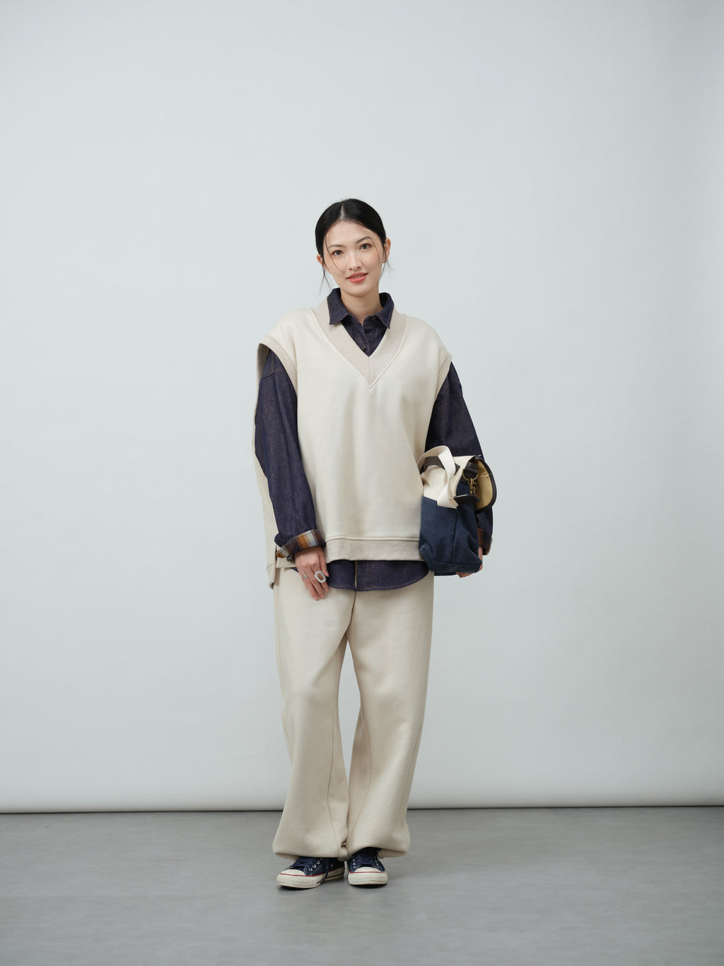 Vネックプルオーバーベスト