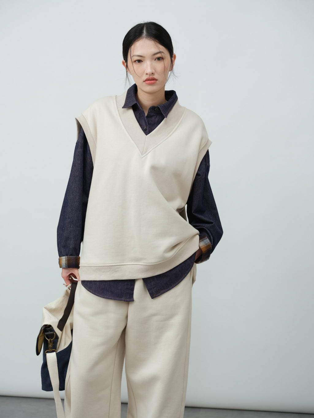 Vネックプルオーバーベスト