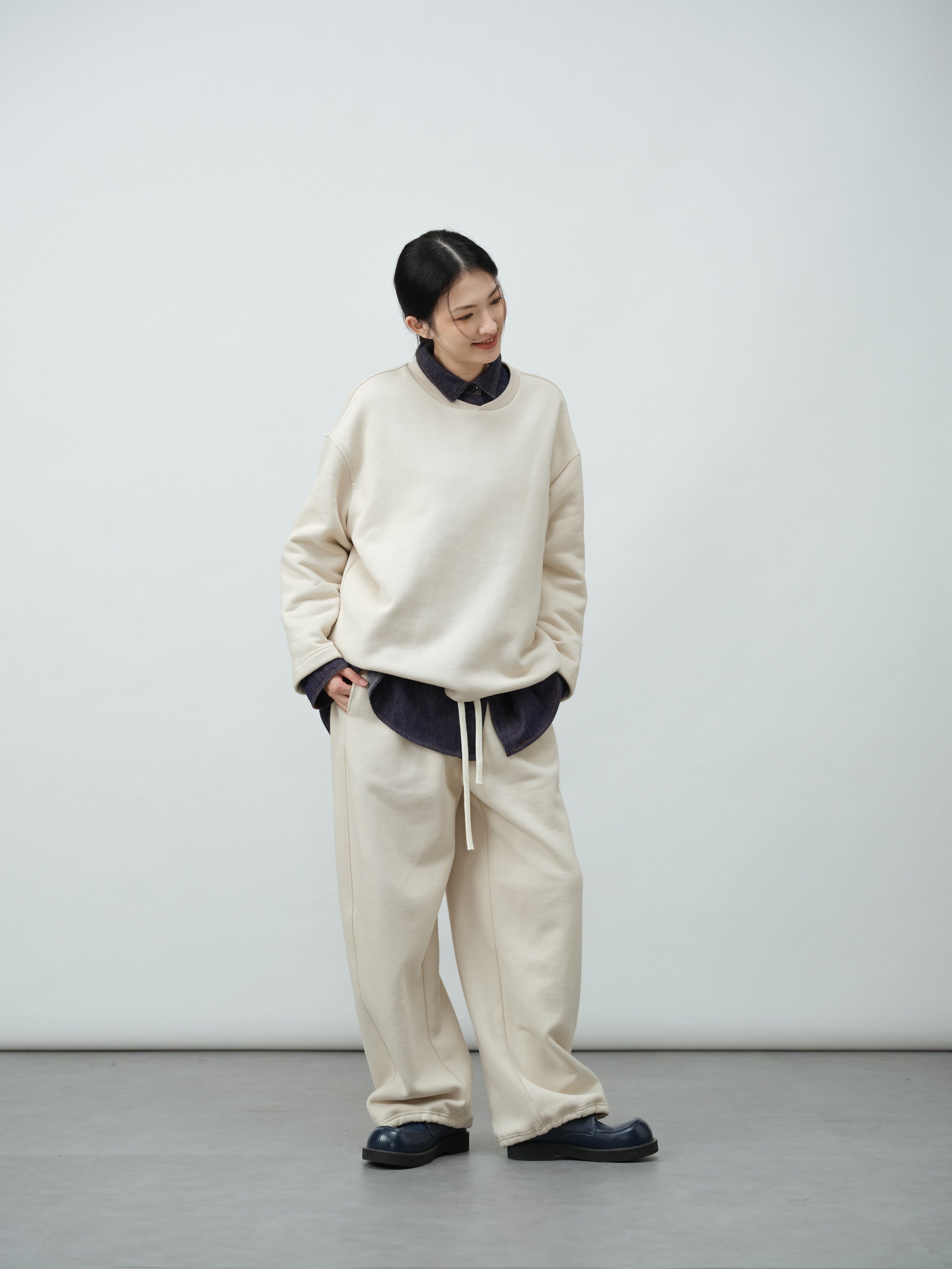 ネックカジュアルスウェット