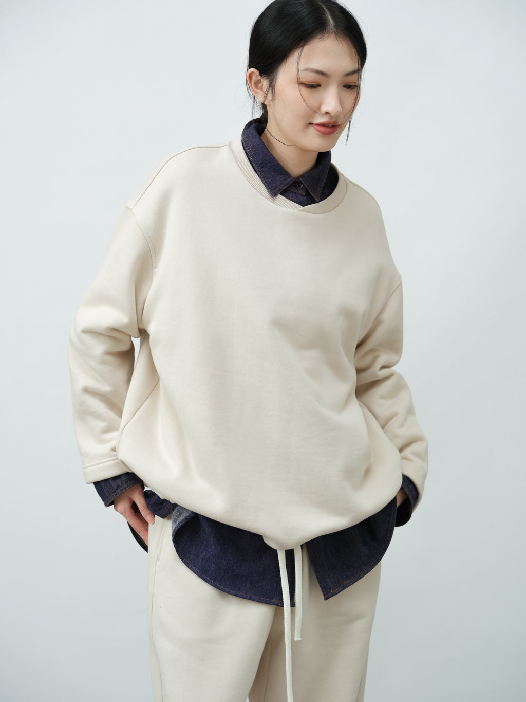 ネックカジュアルスウェット