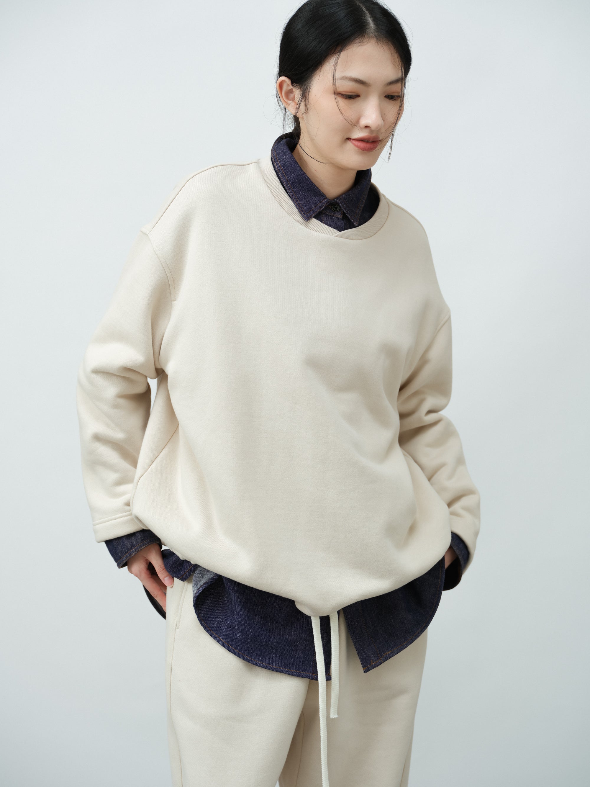ネックカジュアルスウェット